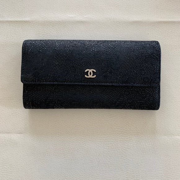 CHANEL Handbags - Chanel Camellia Flower Wallet